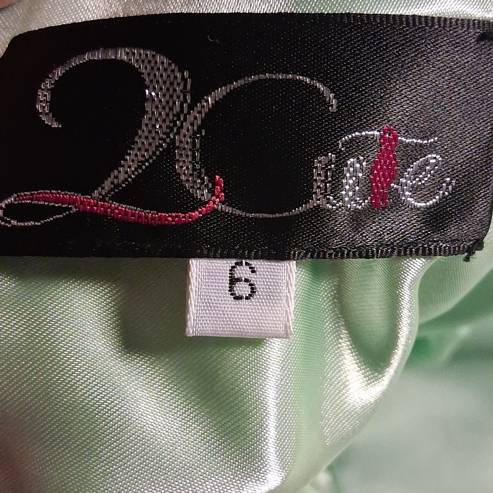 2 Cute Green Beaded Dress Size 6 - Picture 14 of 16